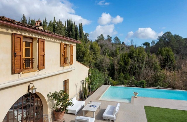 Dolce Villa, Villa au Cœur de la Verdure