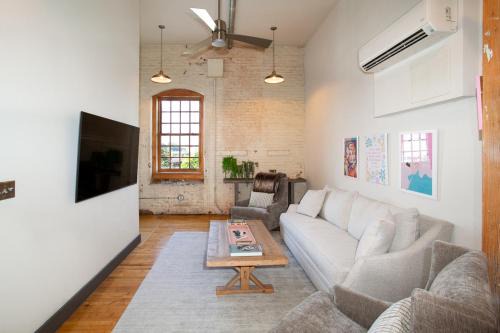 Dollys Downtown Loft Knoxville