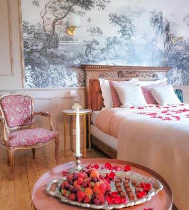 Domaine Le Clos de la Source -Jacuzzi - Petit déjeuner buffet - Atelier d'art