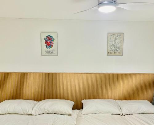 Dongbaek House
