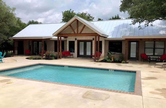 Dos Oakes @ Frio Select Rental Homes