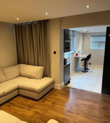 Double Bedroom in private Home- Canning Town by London Excel