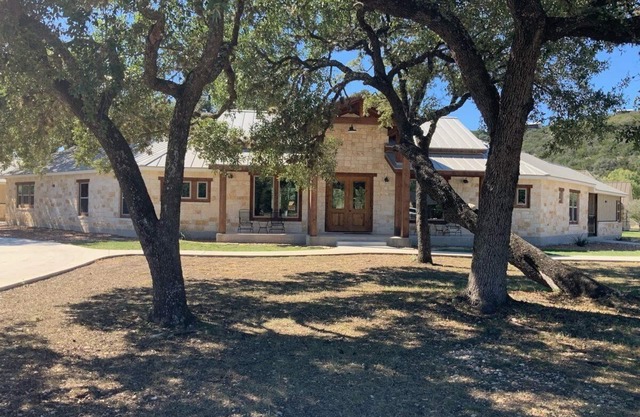 Double L River House @ Frio Premier Rental Homes