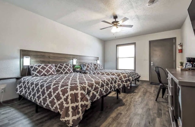 Double Queen Hotel Room