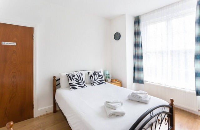 Double Room - Private Bathroom