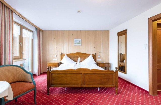 Double room, shower, WC, 1 bedroom - Berghaus Kanisfluh