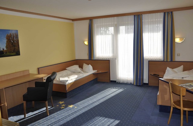 Double room TWIN (2) - sleep & go Hotel Magdeburg GmbH