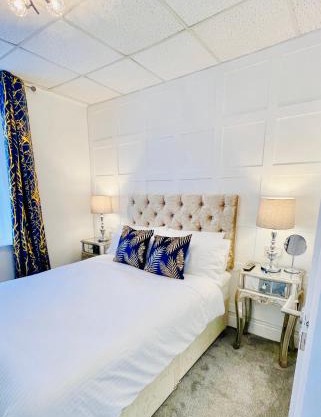 Double Room with Private Bathroom 16 Havelock Street - 6