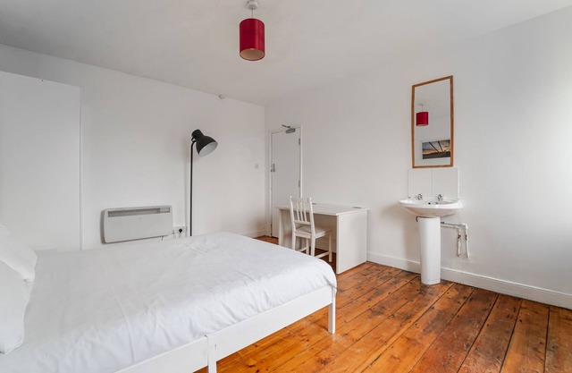 Double Room with Shared Bathroom