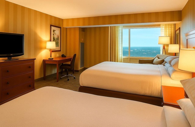 DoubleTree Fallsview Resort & Spa by Hilton Niagara Falls