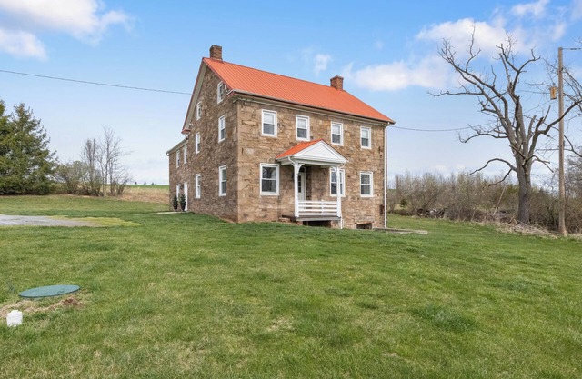 DOVER HILTON FARMHOUSE