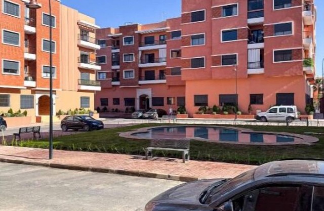 Downtown apartment with pool