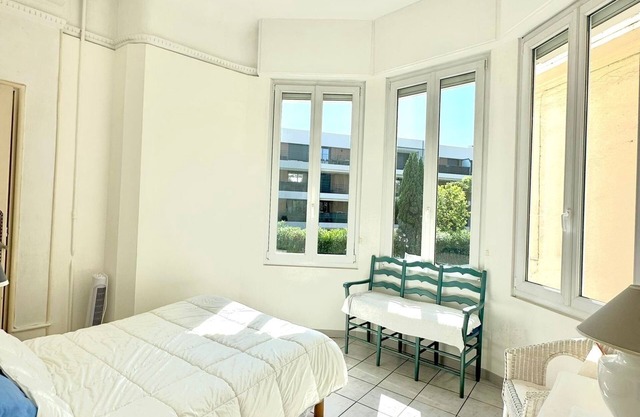 Downtown Cannes T3 apartment Large terrace Pets welcome