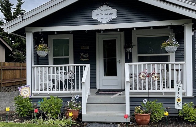 Downtown Vancouver WA, Cozy and Charming Bungalow right off Main st, USA