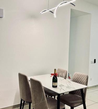 DQuince Damansara Sweet Home