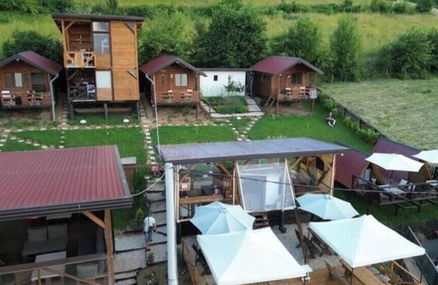 Dragon Tent Bos pyramid glamping