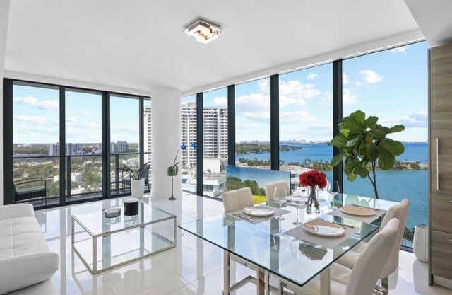 Dream Resort style Biscayne Bay apartment!