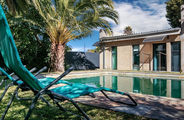 Dream Villa 'Maison de Ky' in Sandton Sleeps 14 free WI-FI pool tennis court