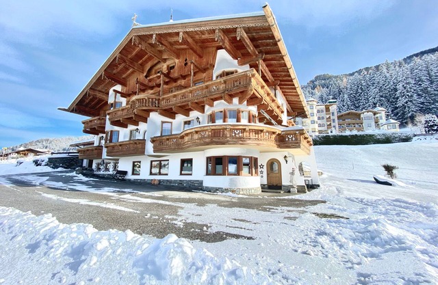 Dreamy Apartment with Wellness & Ski Bus Nearby
