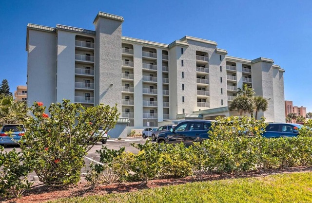 Dreamy Beach 2/2 condo with Ocean & River Views awaits!