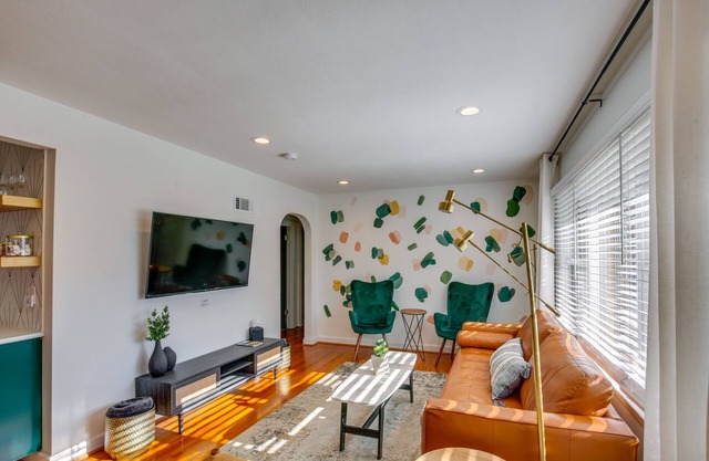 Dreamy St Charles Retreat w/Furnished Patio!