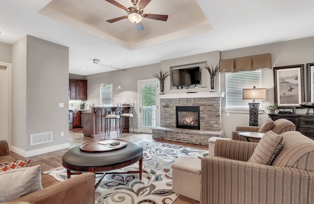 Dreamy Villa Located Close to the Branson RecPlex! Come and Stay and Play!