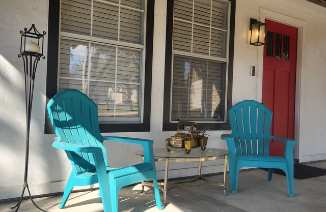 DRIP DROP INN - Stylish Hill Country Home in the Heart of Dripping Springs