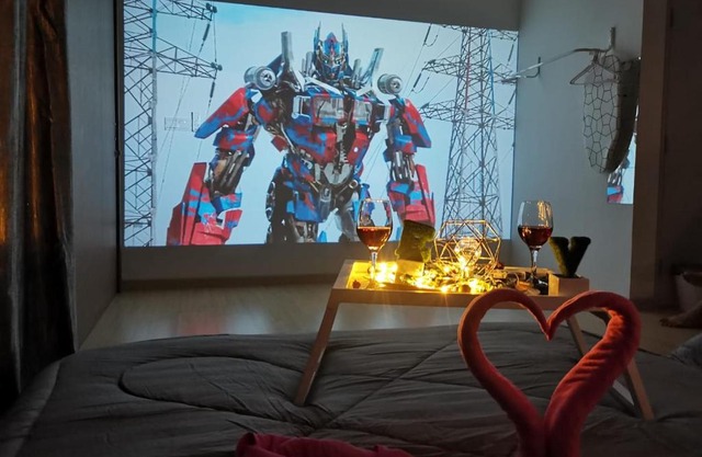 DS13 Dsara 50inch 4k tv Netflix mrt next SB Hospital