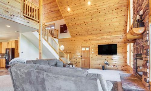 Duck Creek Cabin With Trailer Parking