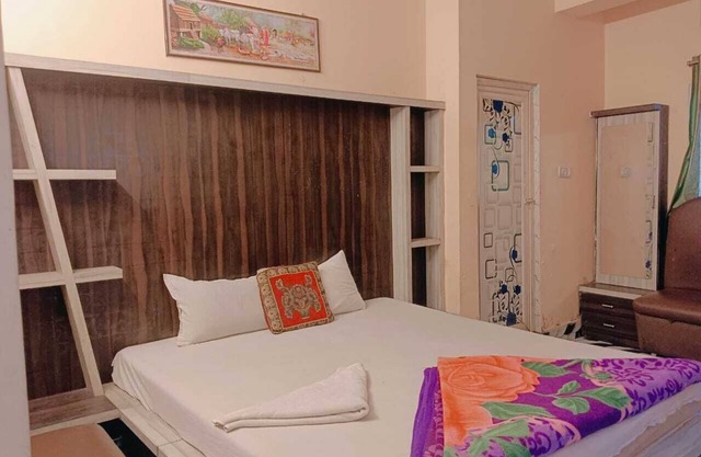 Duniya Guest House
