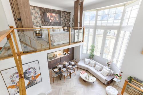 Duplex à deux pas des Champs Elysée