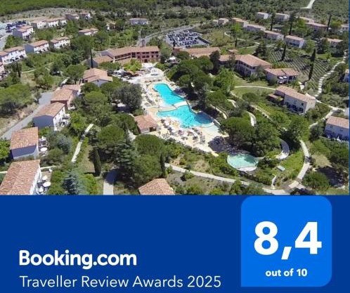 Duplex (5pers) dans village vacances en Ardèche