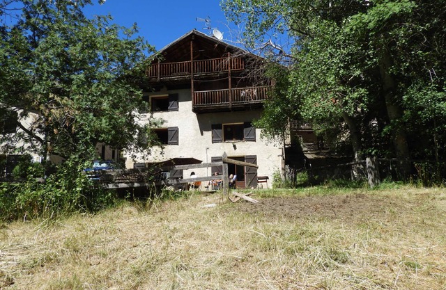 Duplex mountain apartment for 4 people at the start of hiking and skiing trails