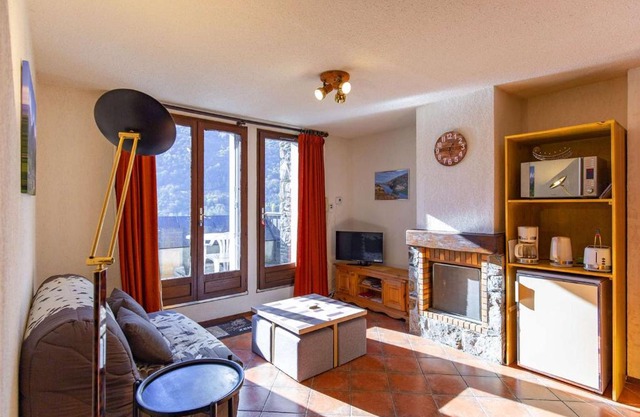Duplex T3 à Esquièze-Sère, balcon, wifi et parking - FR-1-402-128