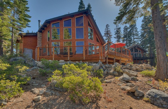 Eagle's Nest: 5 BR, 2.5 BA House in Homewood, Sleeps 13