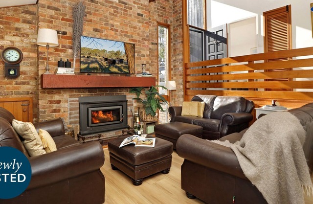 Ealu Farm - unwind in comfort with amazing rural views, outdoor entertaining & nearby wineries