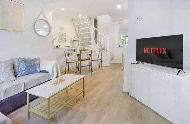 🏙️ Earl’s Court Central Deluxe – Your Stylish London Stay 🏙️