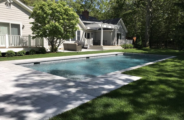 EAST HAMPTON BEAUTY - 1.3 MILE WALK TO OCEAN BEACH, TOWN OF EH and AMAGANSETT !