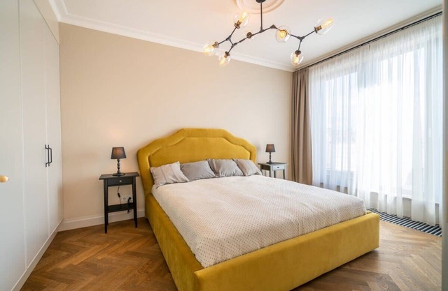 Easyrooms elegant&stylish apartment with balcony