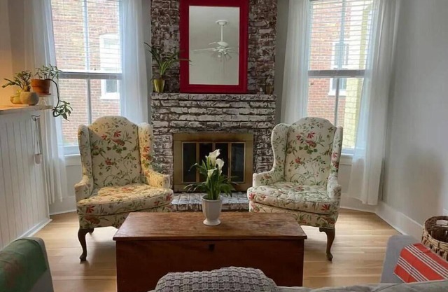 Eclectic 1 Bed Apt w/Parking in The Fan