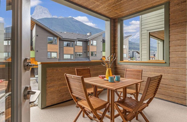 Eco-Friendly 3BR | Spectacular Views |Private Deck