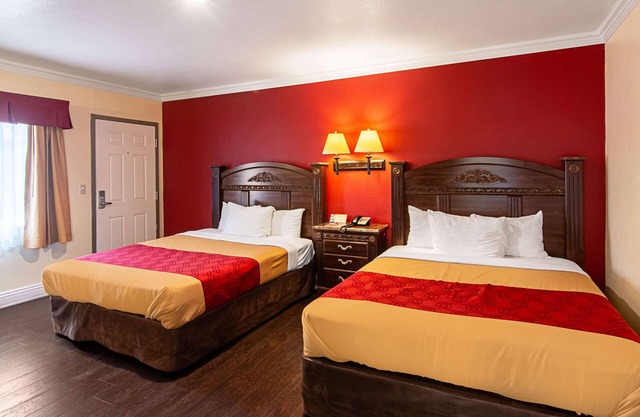Econo Lodge Long Beach I-405