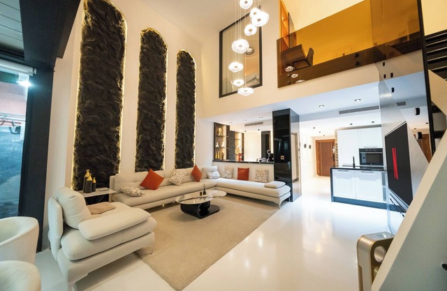 Ecrin Secret, Prestige duplex, Near Corniche, Pool & Parking