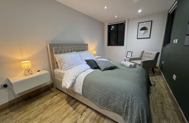 Edgware Apartments FT5