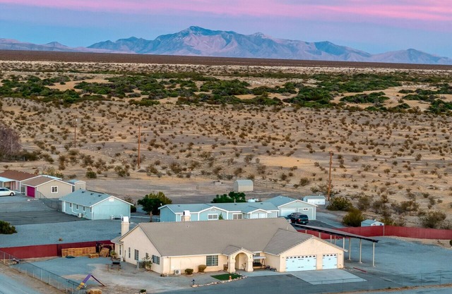Edit P21070 - Katie Ln @ Pahrump