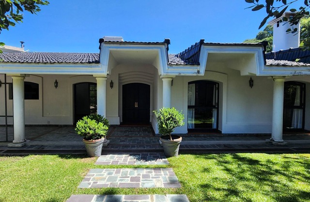 El Cerquero, Guest House