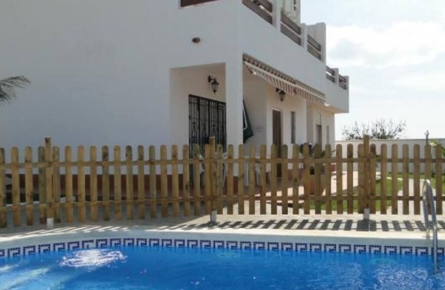 El Retiro townhouses: suitable for families and/or couples