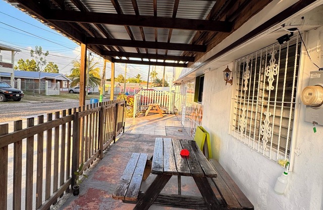 EL REY MOTEL & RESTAURANT