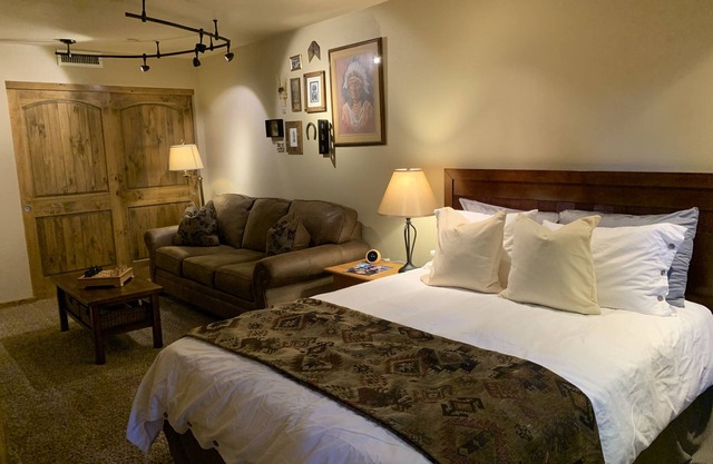Elden View Hideaway - quiet street, close to trails