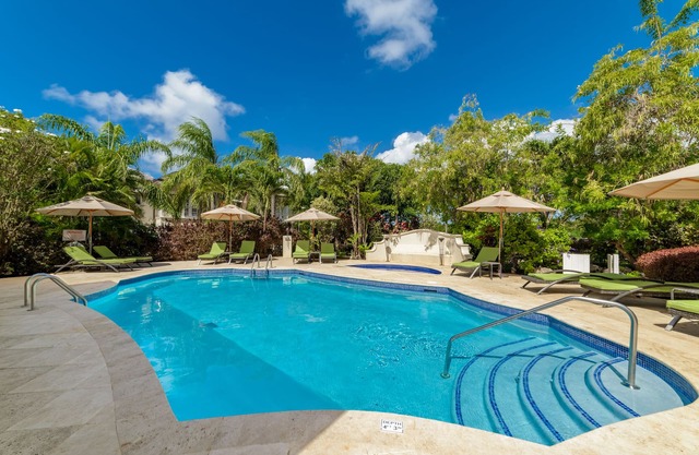 Elegance 3 bedroom townhouse in Barbados with plunge pool